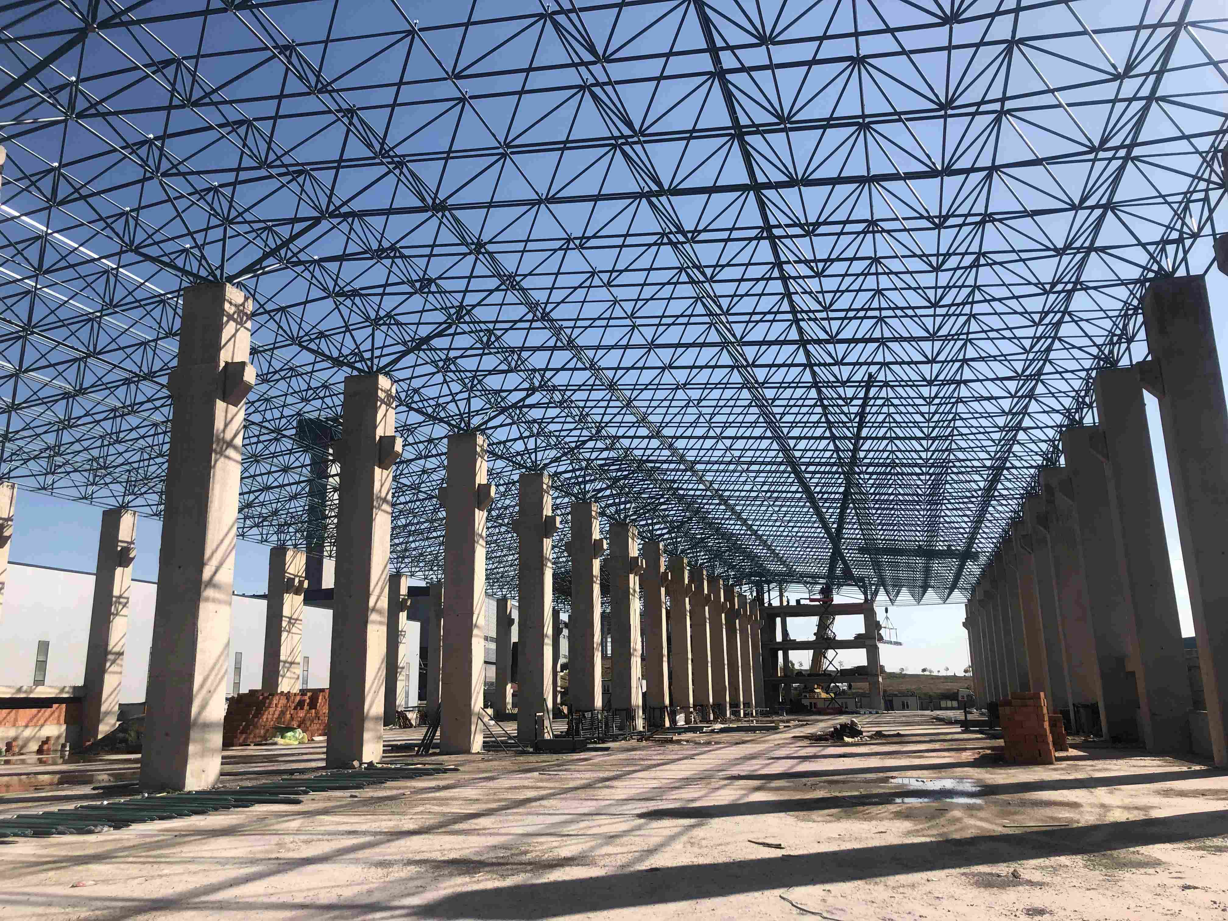 Uzay çatı imalatı ve montajı – Cephe konstrüksiyonu - Çatı ve Cephe Kaplaması yapılması